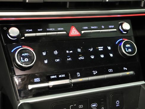 Used 2025 Hyundai Santa Fe Limited FWD image 26