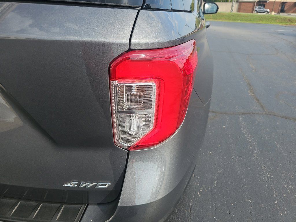 Used 2023 Ford Explorer XLT w/ Equipment Group 202A AWD/4WD image 6
