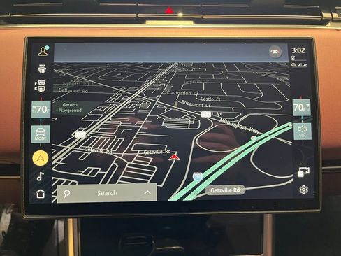 Used 2025 Land Rover Range Rover SE image 48