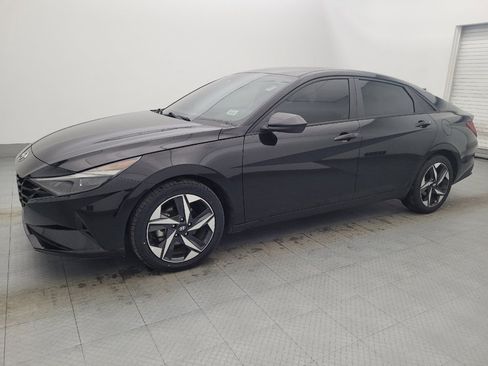 Used 2023 Hyundai Elantra SEL w/ Convenience Package image 2