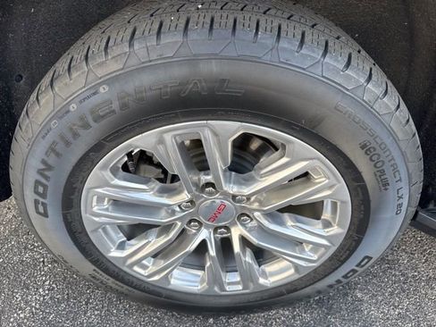 Used 2022 GMC Yukon SLE w/ Gmc Pro Safety Plus Package image 6