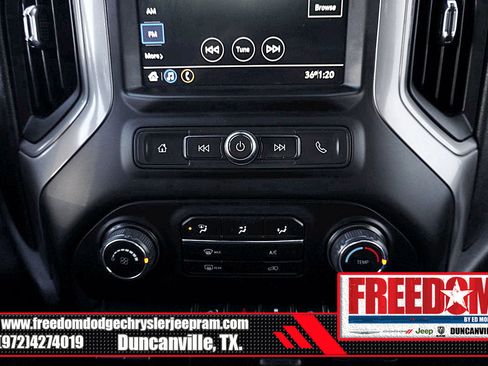 Used 2022 Chevrolet Silverado 2500 Custom w/ Custom Convenience Package image 22