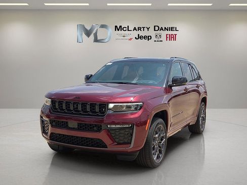 New 2026 Jeep Grand Cherokee Summit AWD/4WD image 2