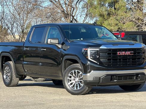 Used 2024 GMC Sierra 1500 Pro w/ Pro Value Package image 2
