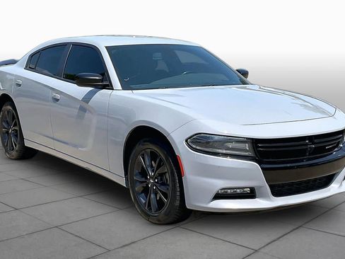 Used 2021 Dodge Charger SXT w/ Blacktop Package AWD/4WD image 3