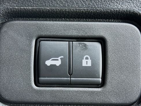 Used 2024 Nissan Pathfinder SL image 31