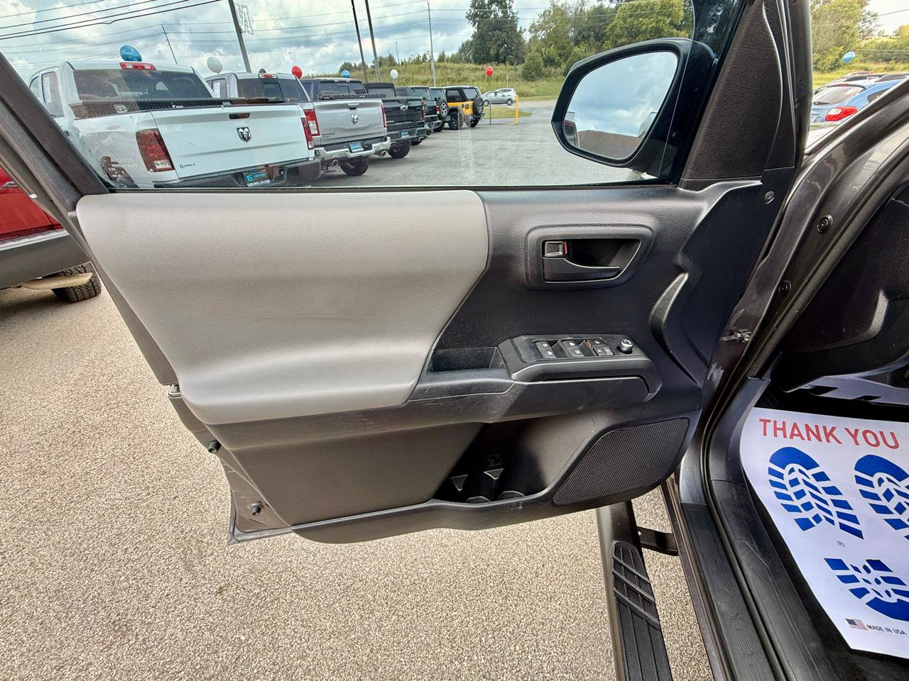 Used 2018 Toyota Tacoma SR w/ SR Convenience Package RWD image 28