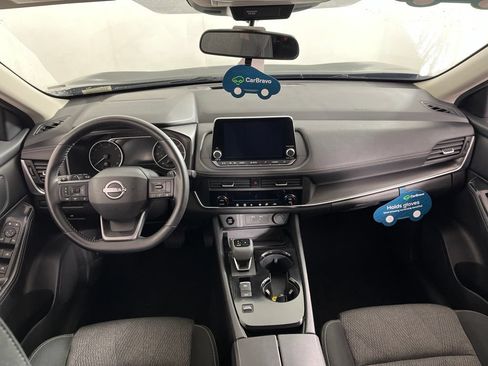 Used 2025 Nissan Rogue SV FWD image 19