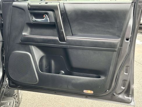 Used 2021 Toyota 4Runner TRD Off-Road Premium image 27