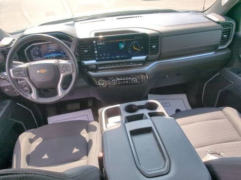 Used 2022 Chevrolet Silverado 1500 LT AWD/4WD image 14