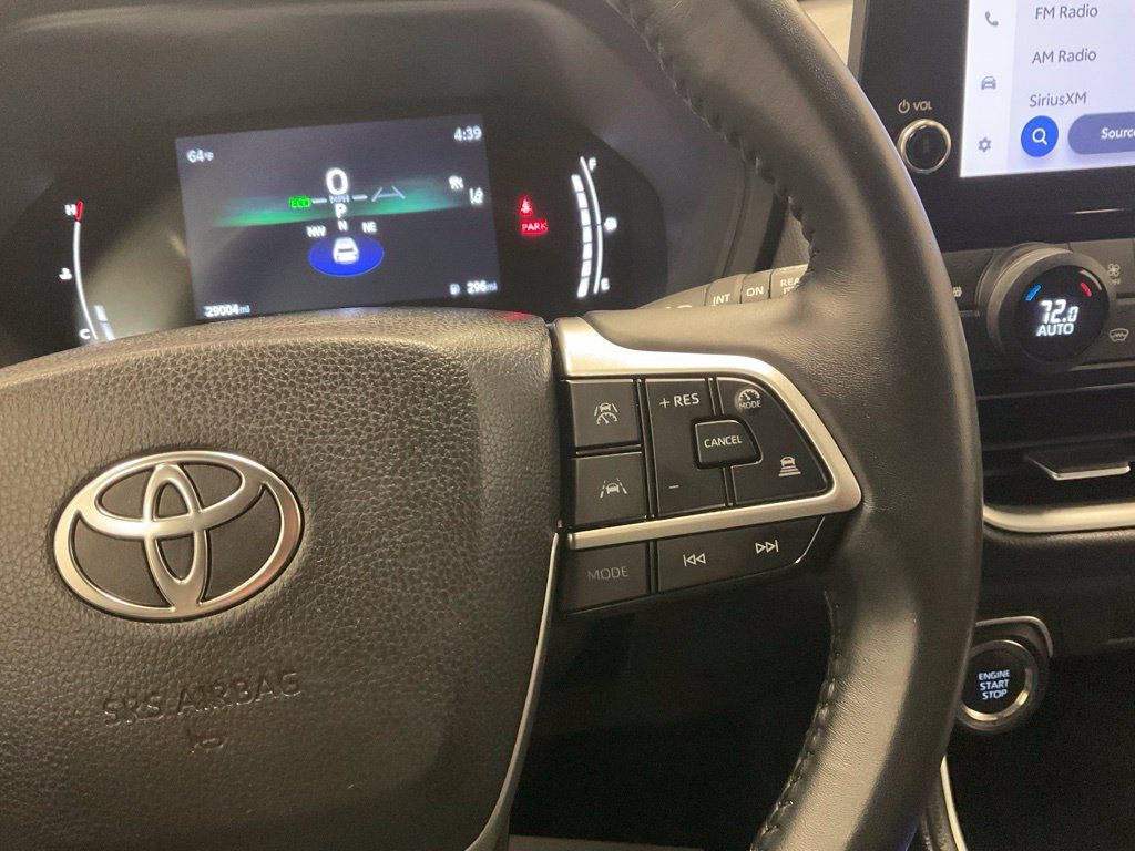 Used 2025 Toyota Grand Highlander AWD image 22