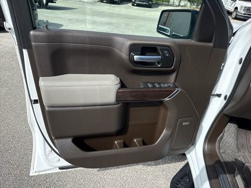 Used 2020 GMC Sierra 1500 Elevation w/ Elevation Value Package image 11