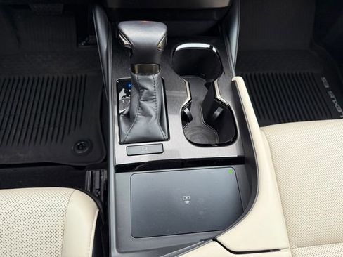 Certified 2023 Lexus ES 250 w/ Premium Package image 20