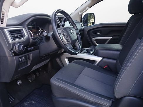 Used 2021 Nissan Titan SV w/ SV Convenience Package RWD image 19