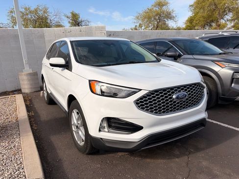Used 2023 Ford Edge SEL w/ Convenience Package AWD/4WD image 4