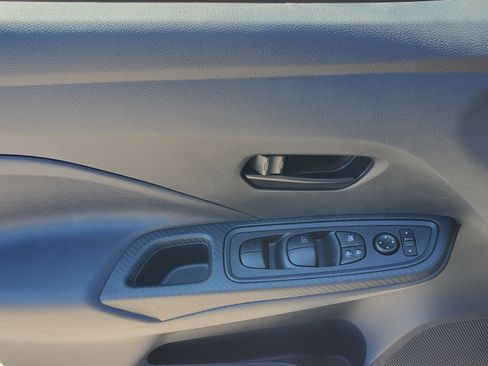 New 2025 Nissan Versa S image 23