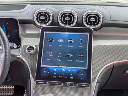 Certified 2024 Mercedes-Benz GLC 43 AMG 4MATIC image 30