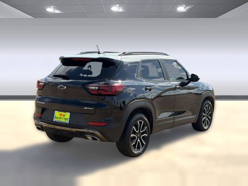 Used 2025 Chevrolet TrailBlazer ACTIV w/ Convenience Package FWD image 9