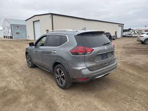 Used 2019 Nissan Rogue SV w/ Sun & Sound Touring Package image 5