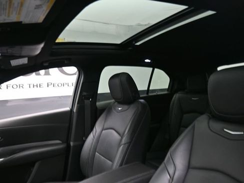 Used 2024 Cadillac XT4 Premium Luxury image 17