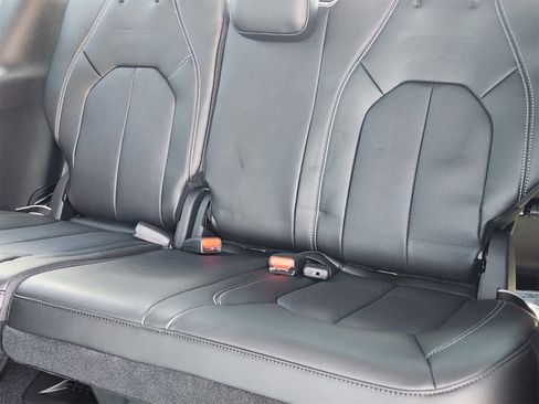 New 2025 Chrysler Pacifica Select w/ Fav Edition Package image 25