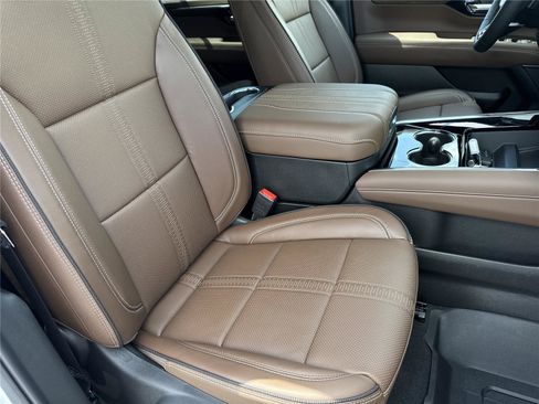 New 2026 Chevrolet Suburban High Country AWD/4WD image 41