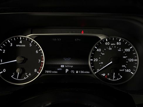 Used 2025 Nissan Pathfinder SL image 18