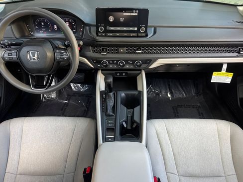 Used 2023 Honda Accord EX image 16