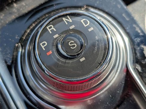 Used 2019 Ford Edge Titanium w/ Equipment Group 301A image 22