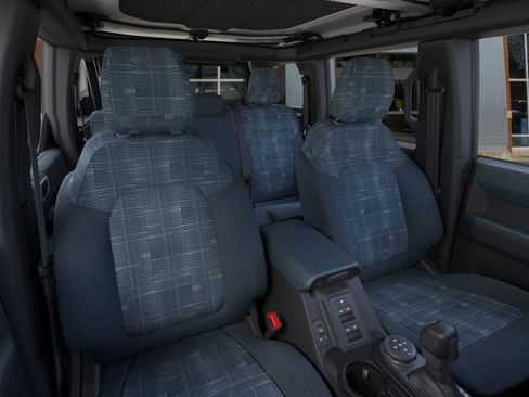 New 2025 Ford Bronco Heritage Edition image 10