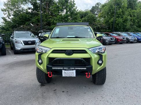 Used 2023 Toyota 4Runner TRD Off-Road Premium w/ Off Road Premium Plus Package AWD/4WD image 9