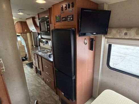 Used 2013 Mercedes-Benz Sprinter 3500 image 26
