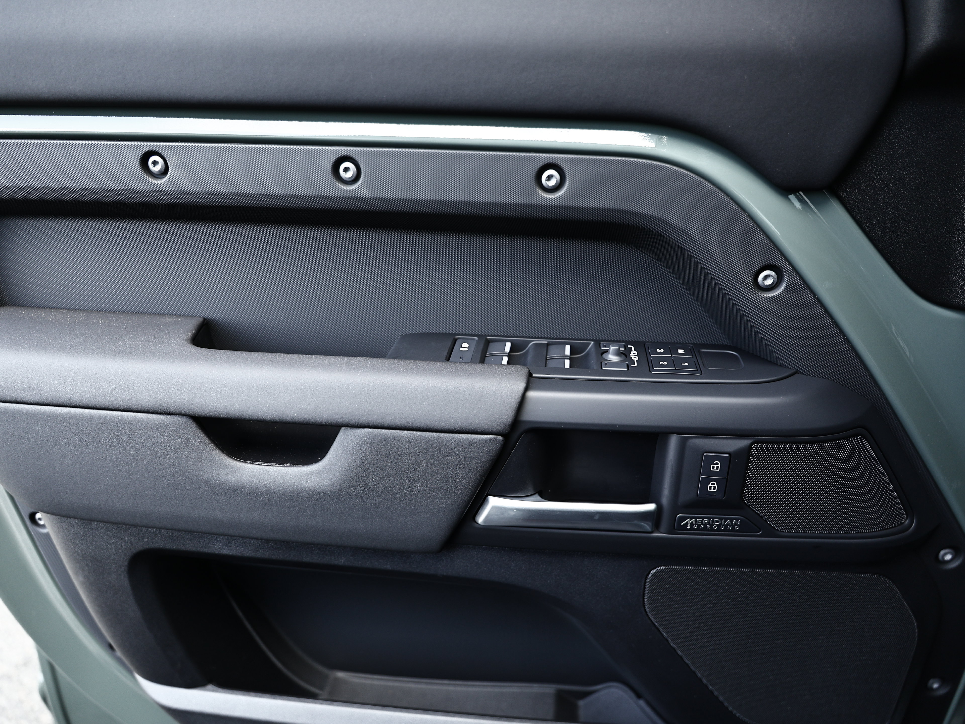 New 2026 Land Rover Defender 110 AWD/4WD image 20