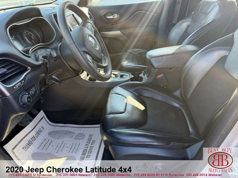 Used 2020 Jeep Cherokee Latitude Plus AWD/4WD image 21