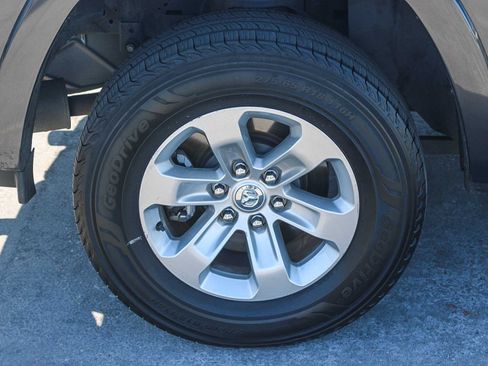 Used 2021 RAM 1500 Laramie RWD image 12