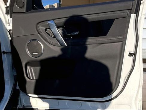 Used 2024 Land Rover Discovery Sport S image 24