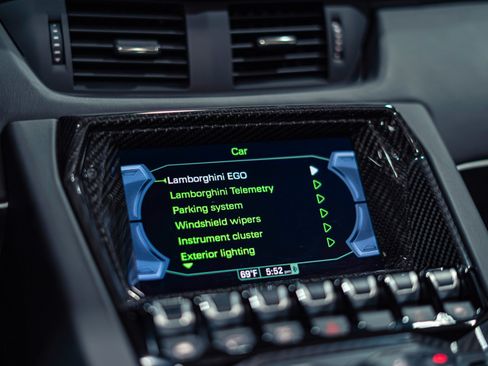 Used 2020 Lamborghini Aventador SVJ AWD/4WD image 41