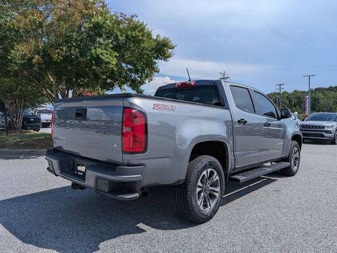 Used 2021 Chevrolet Colorado Z71 w/ Safety Package AWD/4WD image 8