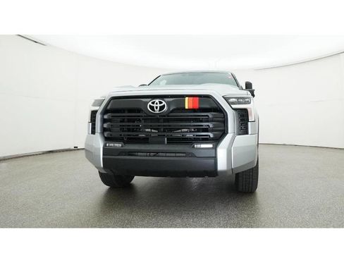 New 2026 Toyota Tundra SR5 AWD/4WD image 31
