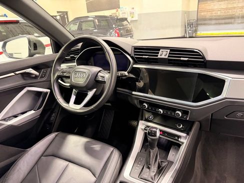 Used 2024 Audi Q3 2.0T Premium w/ Convenience Package AWD/4WD image 31