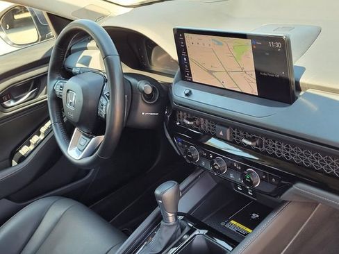 Used 2025 Honda Accord Touring image 12