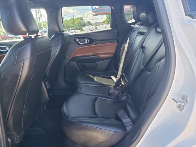Used 2025 Jeep Compass Limited AWD/4WD image 12