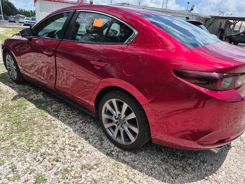 Used 2025 MAZDA MAZDA3 s FWD image 2