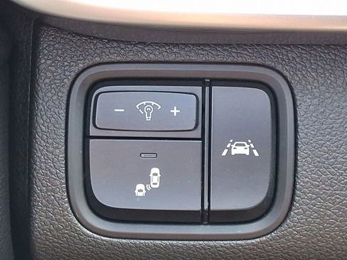 Used 2020 Kia Optima LX image 23