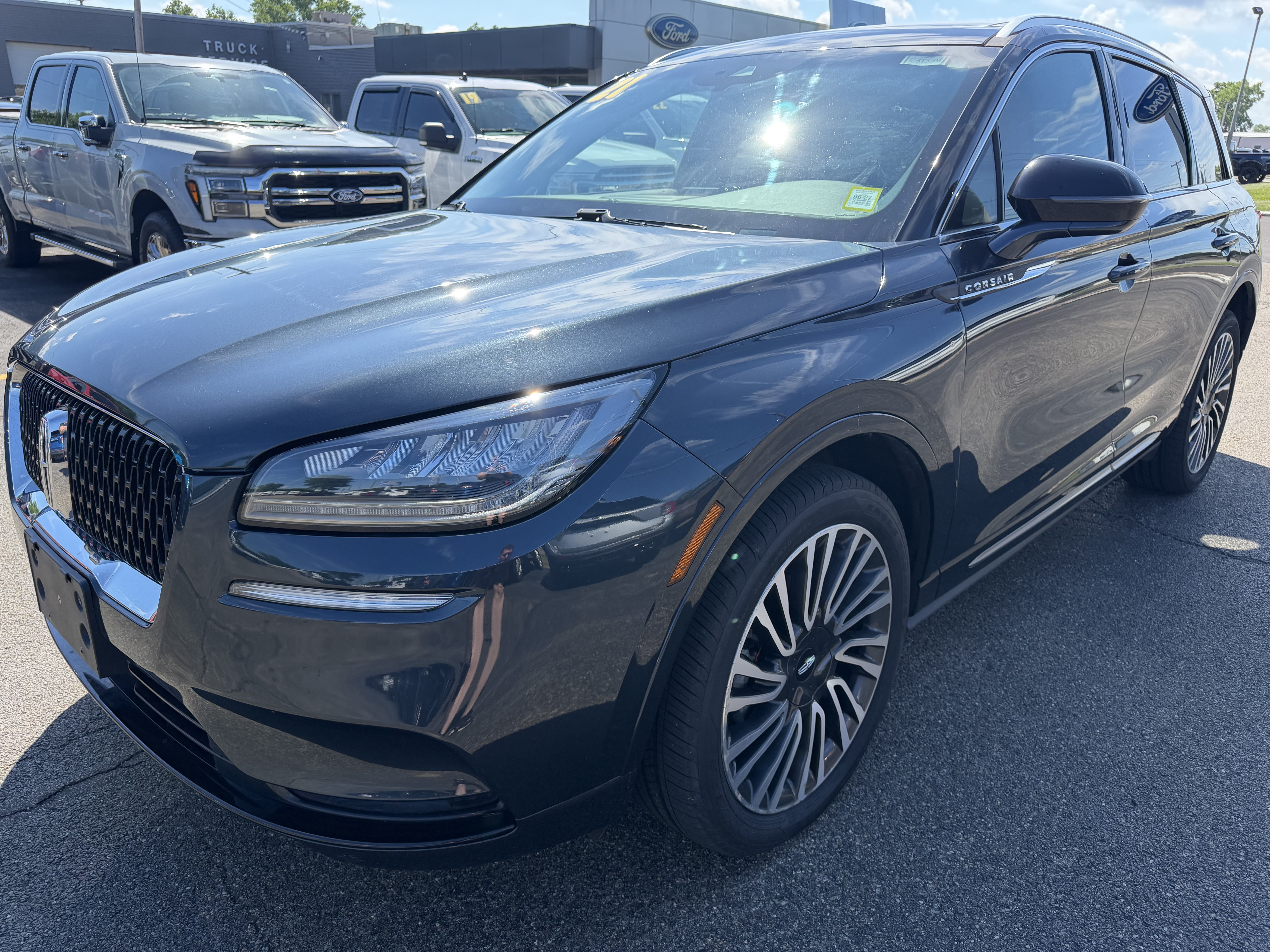 Used 2021 Lincoln Corsair Reserve w/ Sport Package AWD/4WD image 4