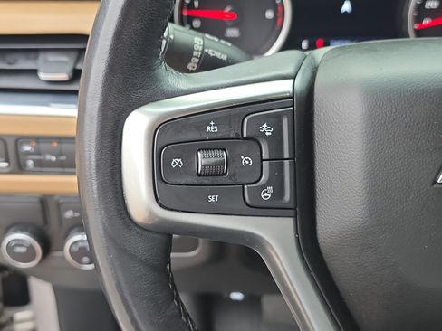 Used 2021 Chevrolet Suburban Premier image 33