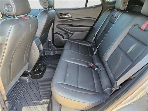 Used 2025 Chevrolet Trax RS FWD image 16