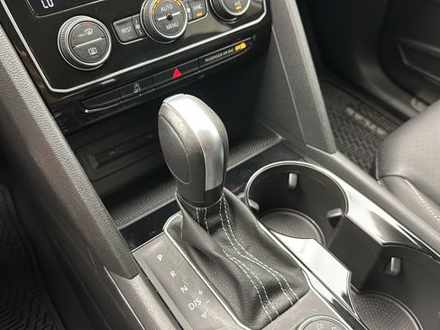 Used 2023 Volkswagen Atlas SE AWD/4WD image 19