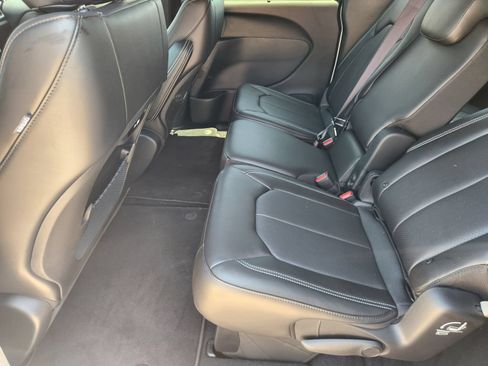 New 2027 Chrysler Pacifica Select w/ Family Tech Group FWD image 22