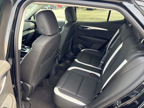 Used 2025 Buick Envision Sport Touring image 13